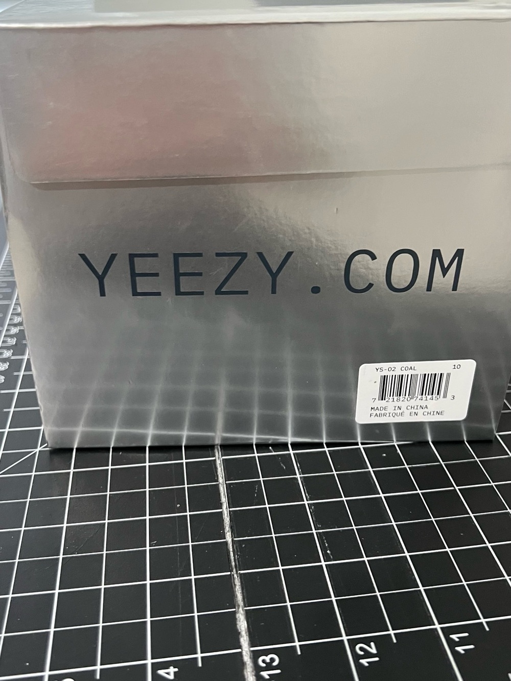 Yeezy Black Foam Slide Sandals - Picture 5 of 5